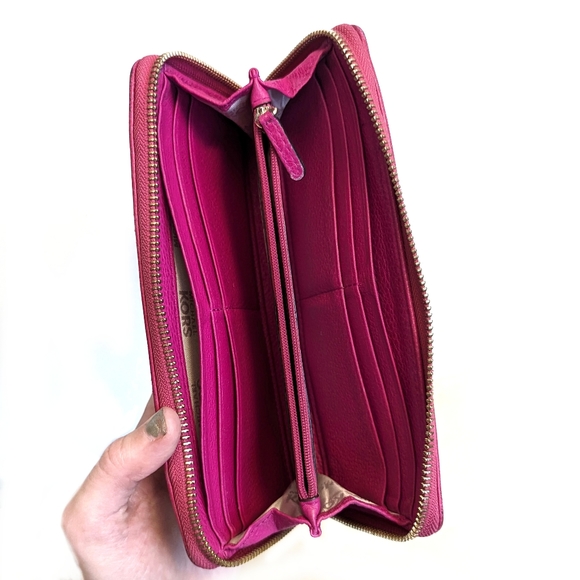 Michael Kors Pink Pebble Leather Wallet - Picture 3 of 16